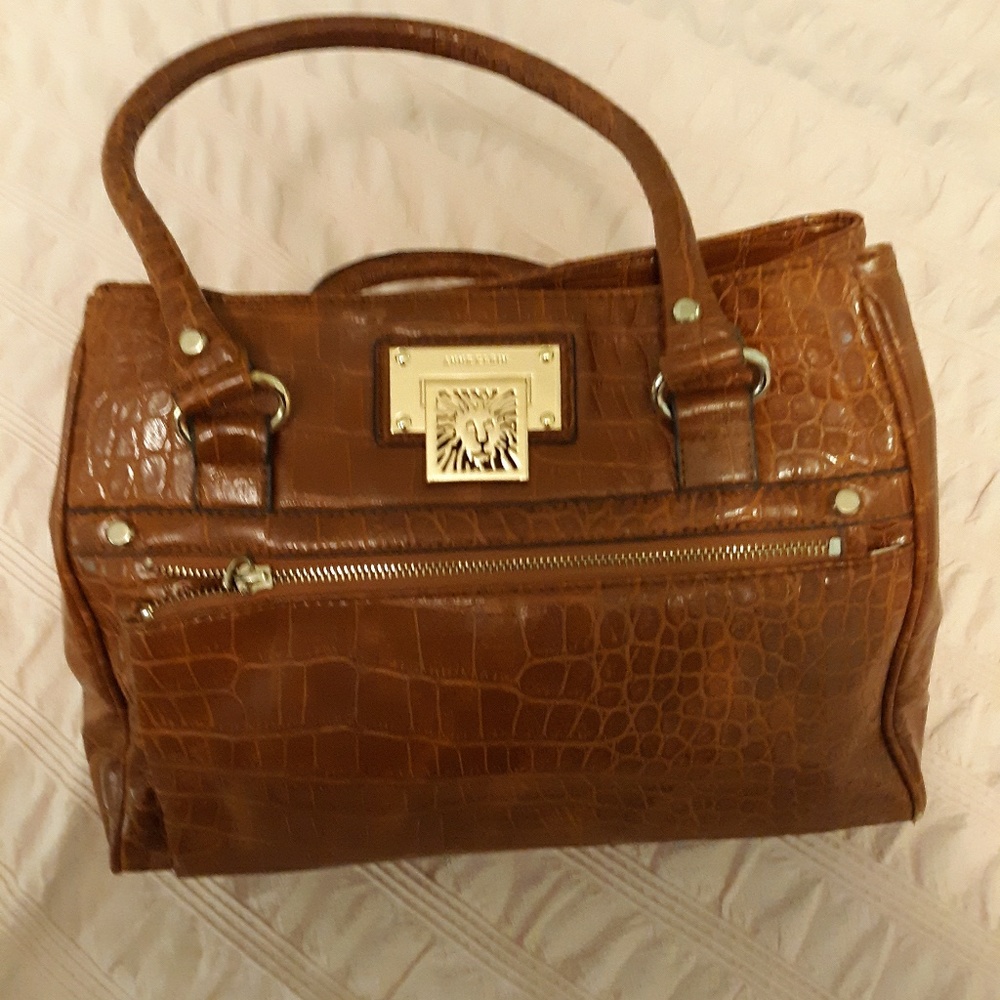 ANNE KLEIN BROWN VINYL ALLIGATOR-LOOK BAG
